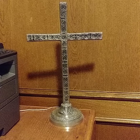 10" Detailed Cross - Picture 1 of 8